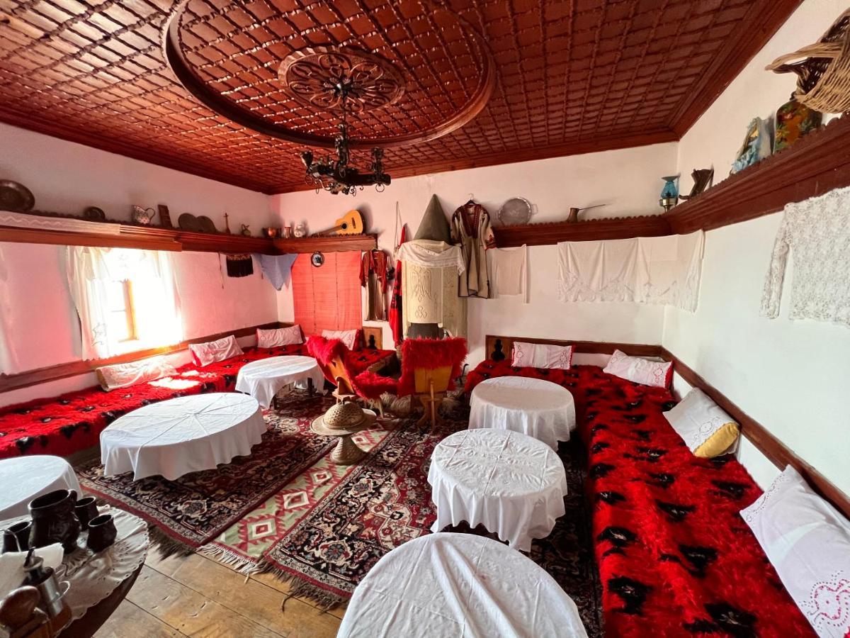 Rooms Merlika -Inside The Castle- Крує Екстер'єр фото