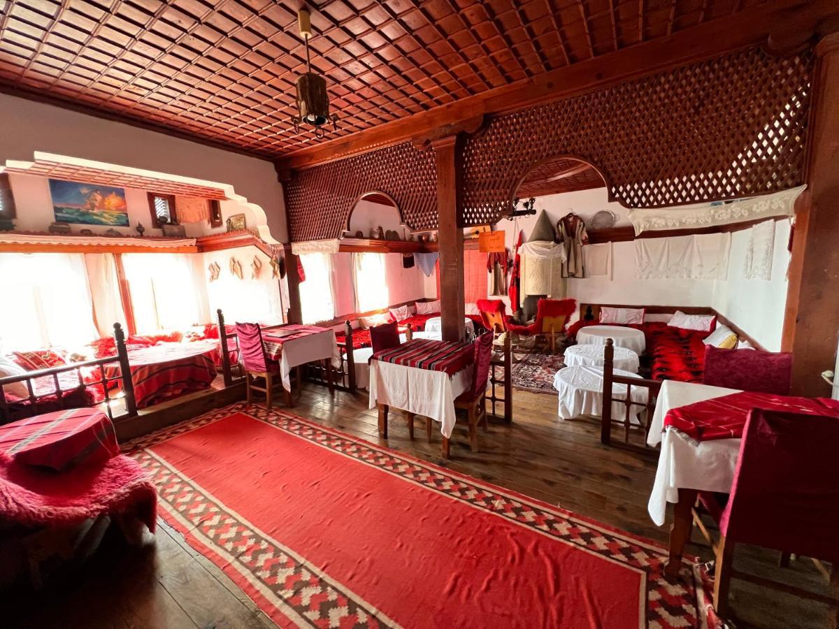 Rooms Merlika -Inside The Castle- Крує Екстер'єр фото